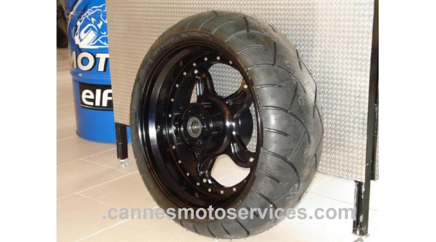 ROUE AR / 5 BR7.5X18 / 240 ANO VMAX 1700