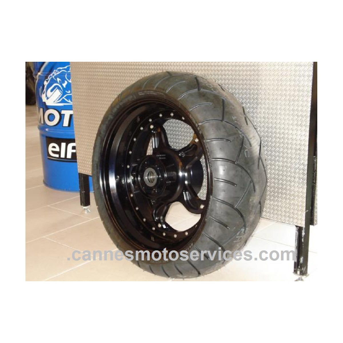 ROUE AR / 5 BR7.5X18 / 240 ANO VMAX 1700