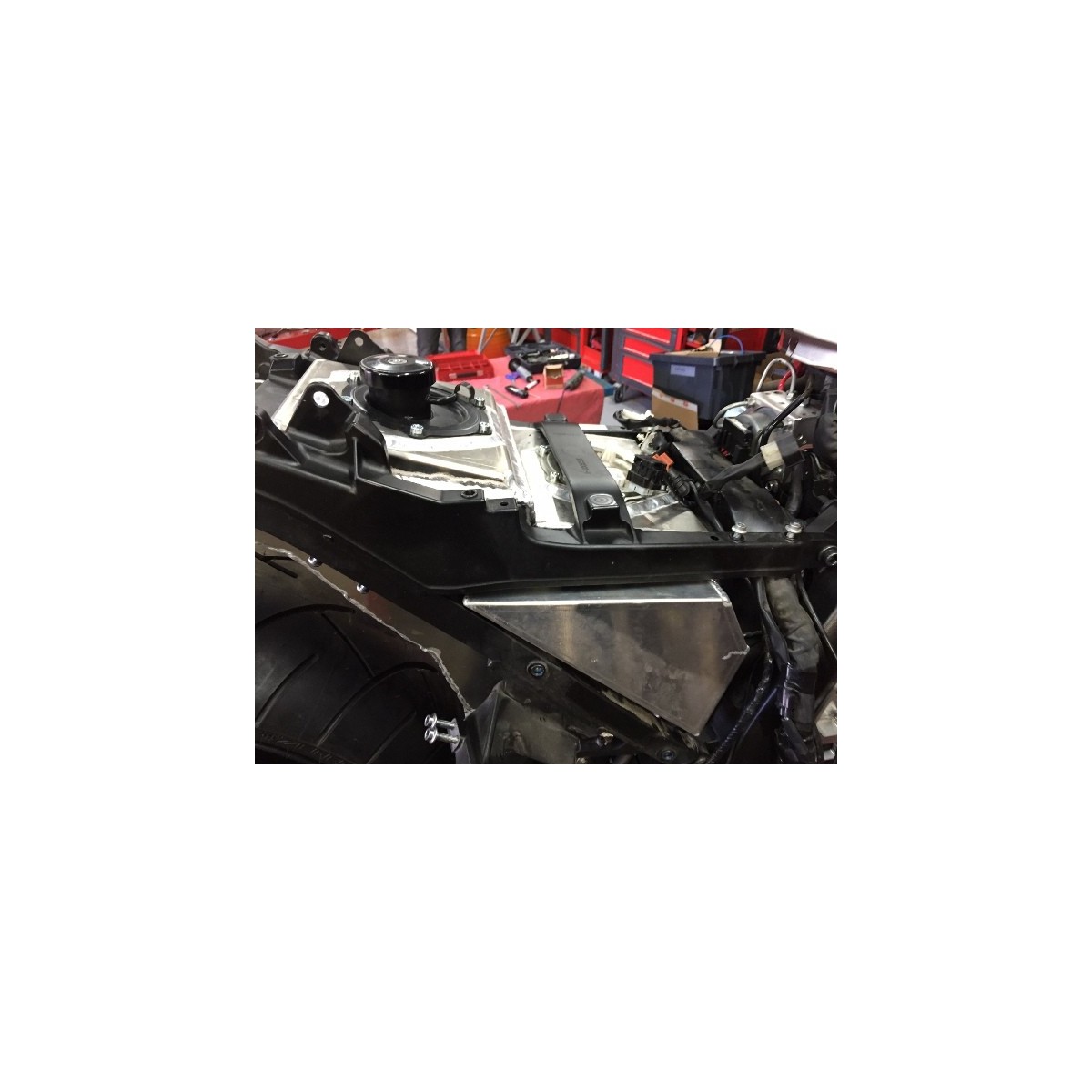 GRAND RESERVOIR 21L  POUR VMAX 1700 YAMAHA TUV