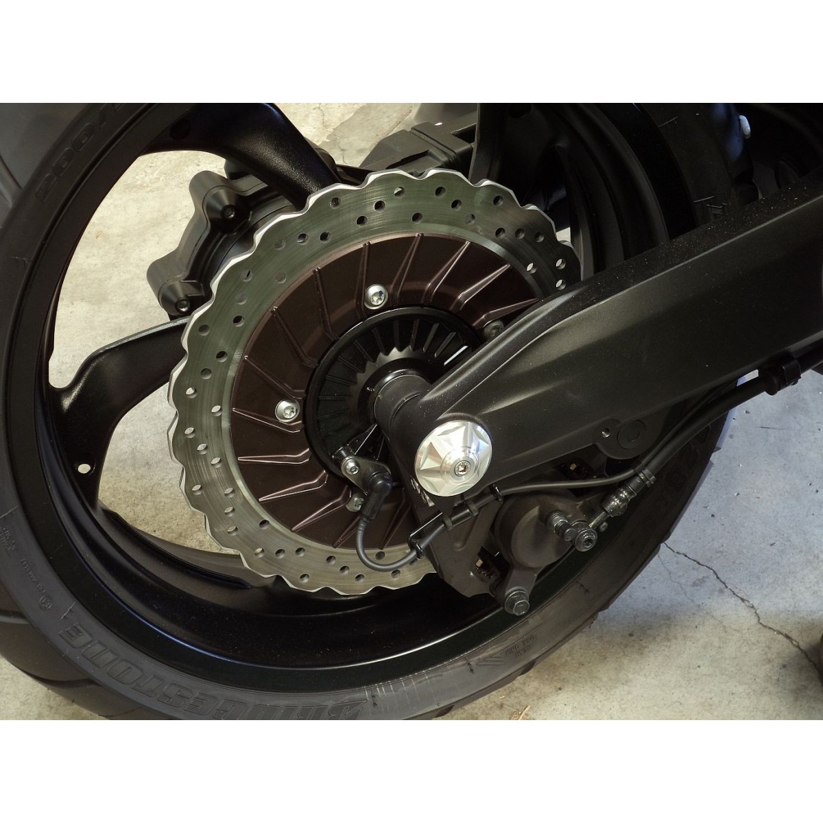 CACHE AXE ROUE NOIRE ARRIERE OTEC VMAX 1700